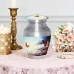 M MEILINXU Small Urns for Human Ashes Keepsake, Urn for Ashes for Women & Man, Mini Decorative, Urn with Butterflies, Little Cremation Container, Butterfly - Small Keepsake